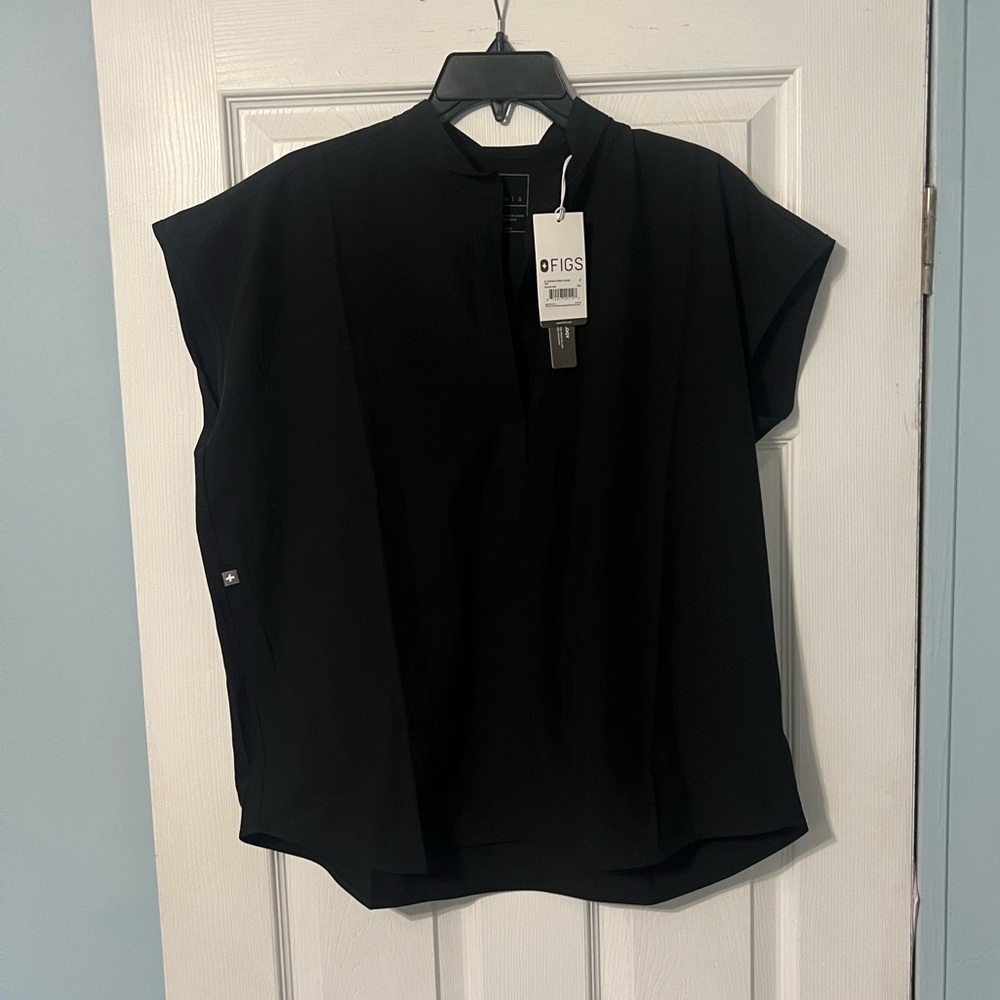 NWT FIGS RAFAELA TOP